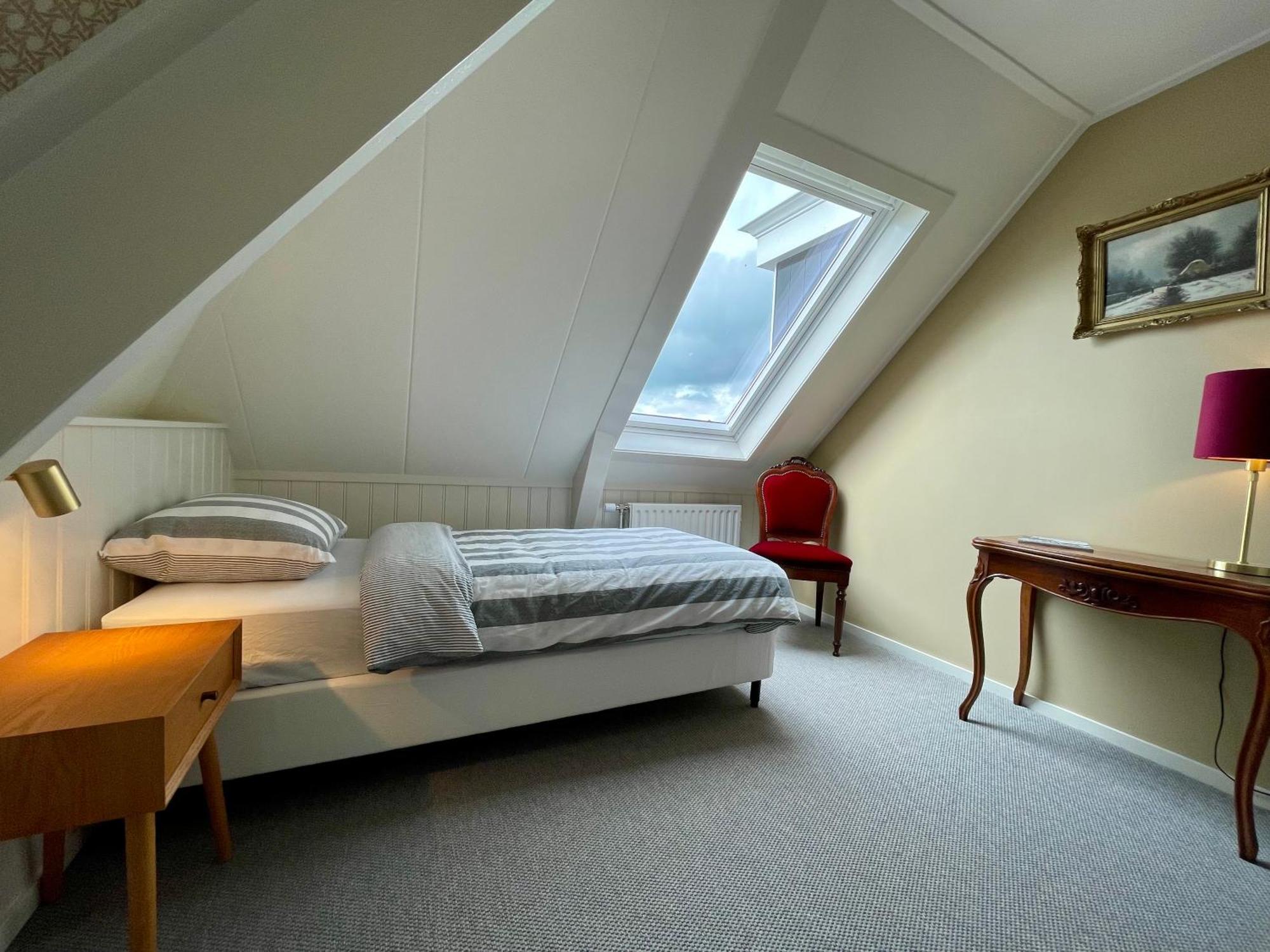 Herberg Het Rechthuis Rinsumageest Habitación foto